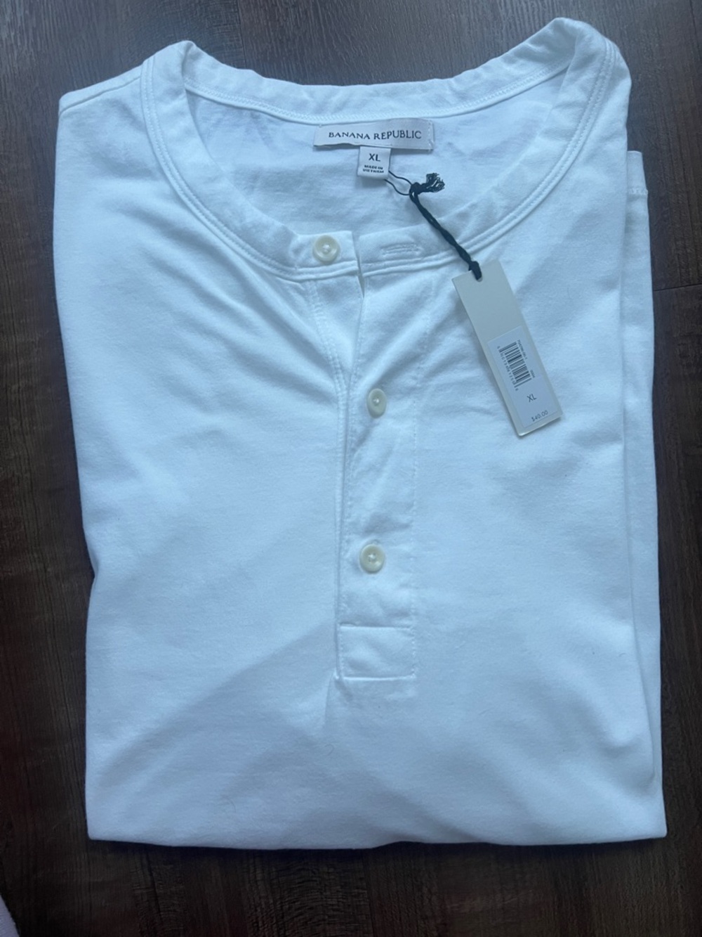 Banana Republic Men’s White Short-Sleeve Henley Shirt NWT